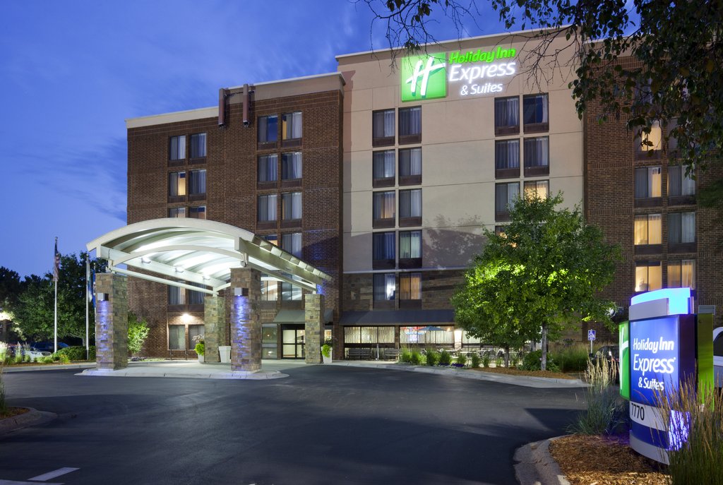 Holiday Inn Express & Suites Bloomington Mpls Arpt Area West