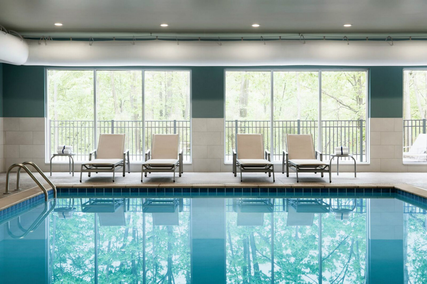 Holiday Inn Express & Suites Red Wing