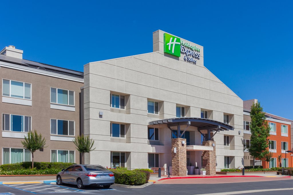 Holiday Inn Express & Suites ELK GROVE WEST I-5, Yolo
