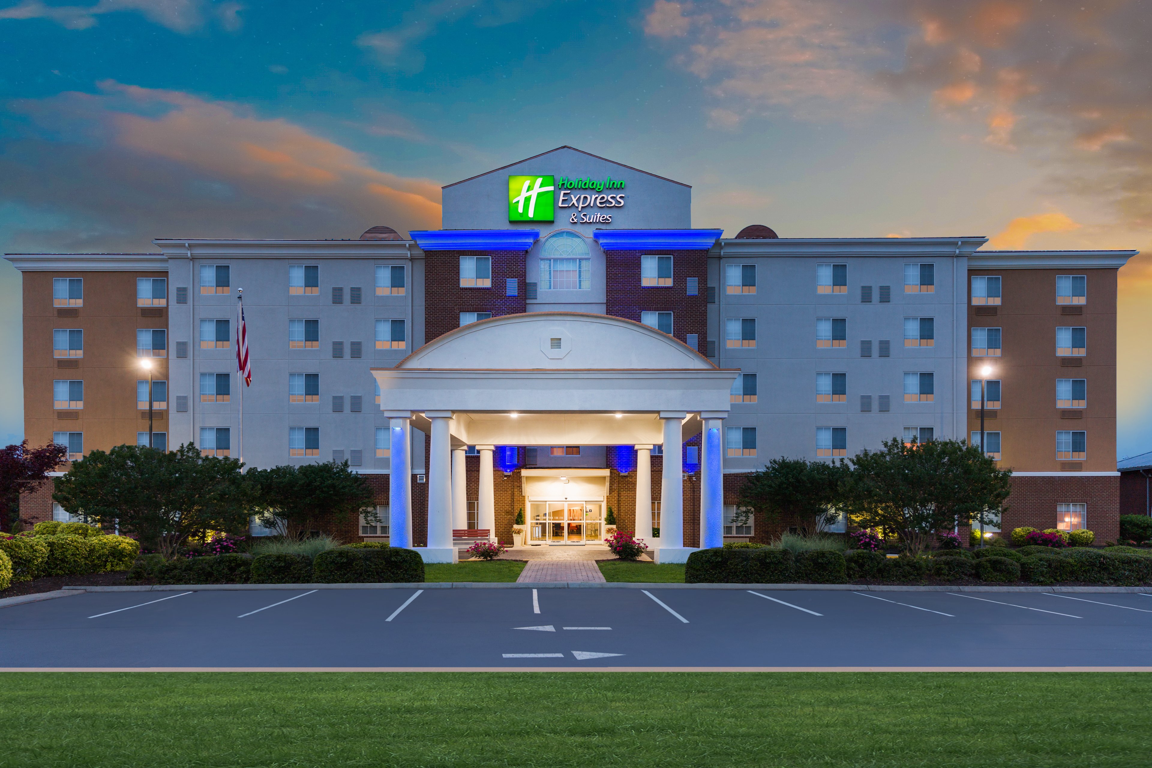 Holiday Inn Express & Stes Fort Lee
