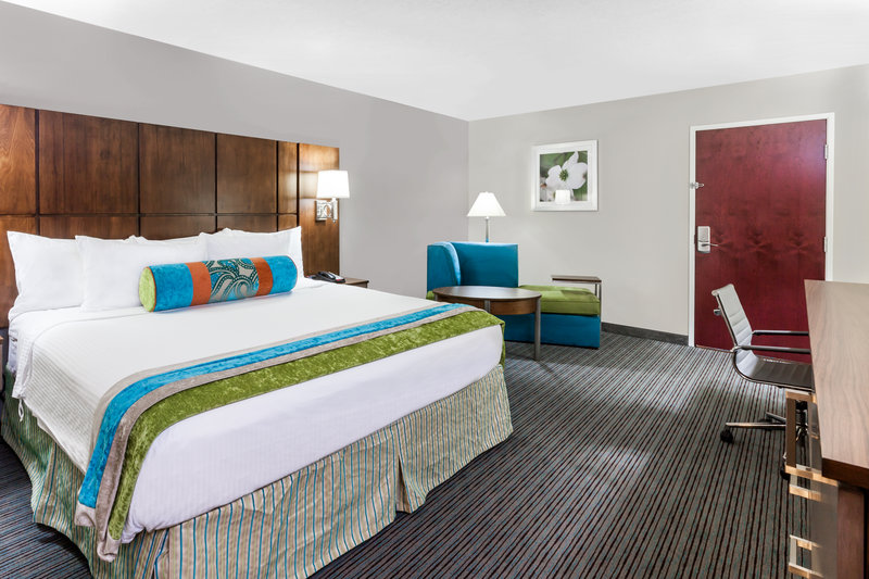 Holiday Inn Hotel and Suites Oklahoma City – Nichols Hills