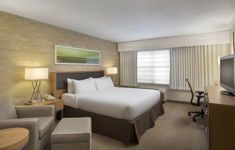 Holiday Inn Grand Rapids Airport