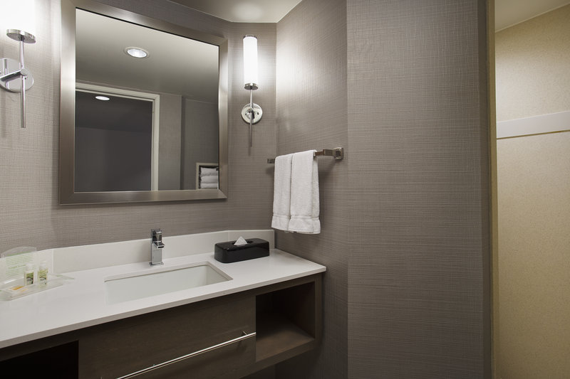 Holiday Inn Grand Rapids Airport