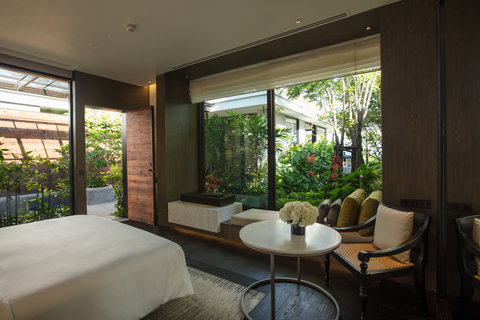 Beachfront Pool Villa