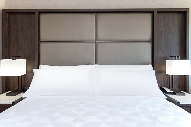 Holiday Inn Boston Logan Airport – Chelsea
