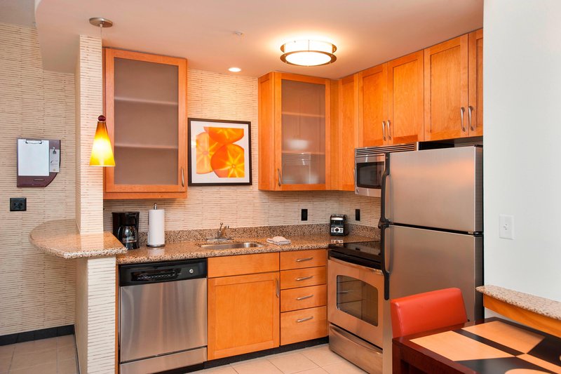 One-Bedroom Suite - Kitchen