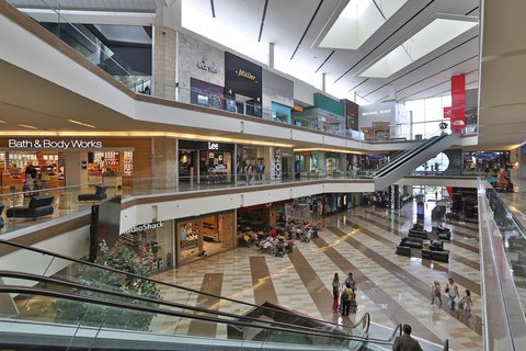 Multiplaza Shopping Center
