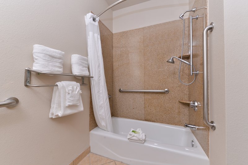 KING HEAR MOBILITY ACCESSIBLE TUB NOSMK