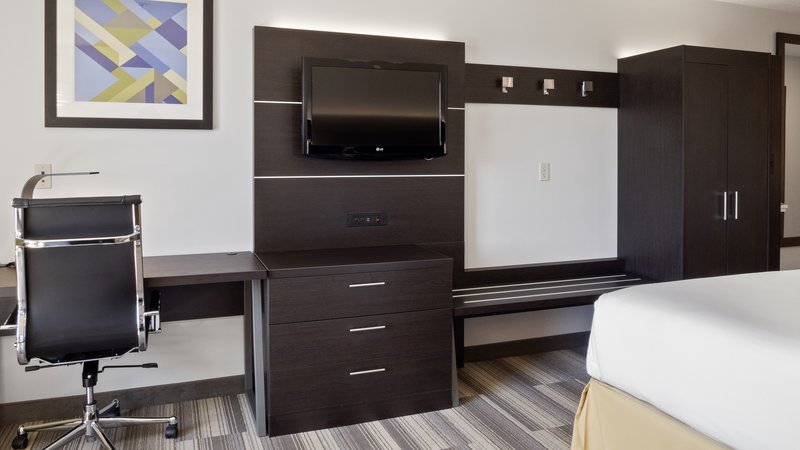 HOLIDAY INN EXP STES NEWTON