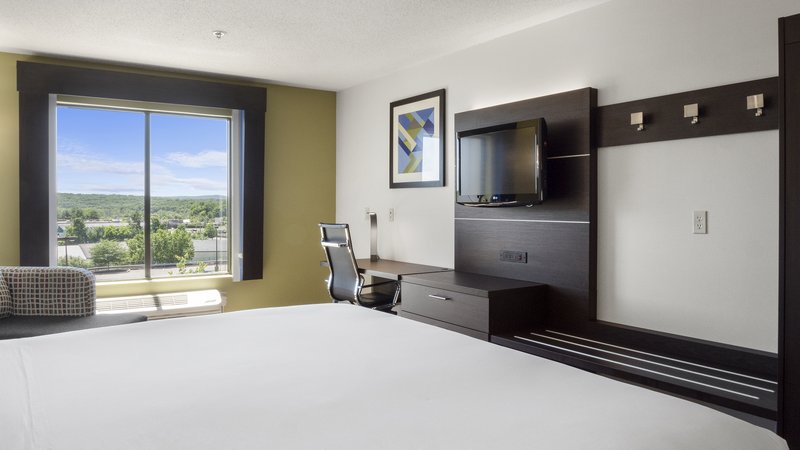 HOLIDAY INN EXP STES NEWTON
