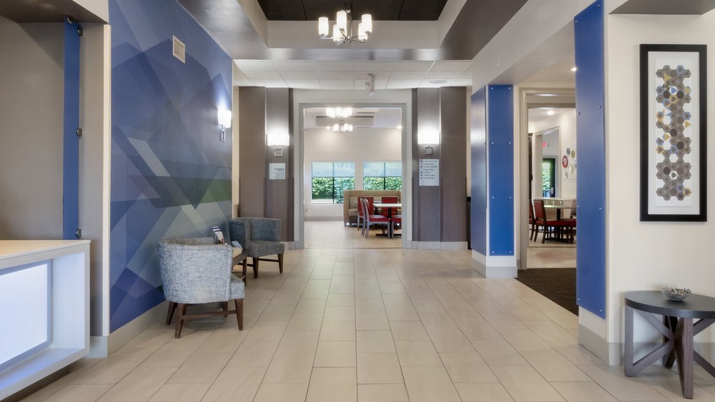 Enjoy & Relax in the Hotel Lobby with Free Wifi and 24 Hrs Coffee!