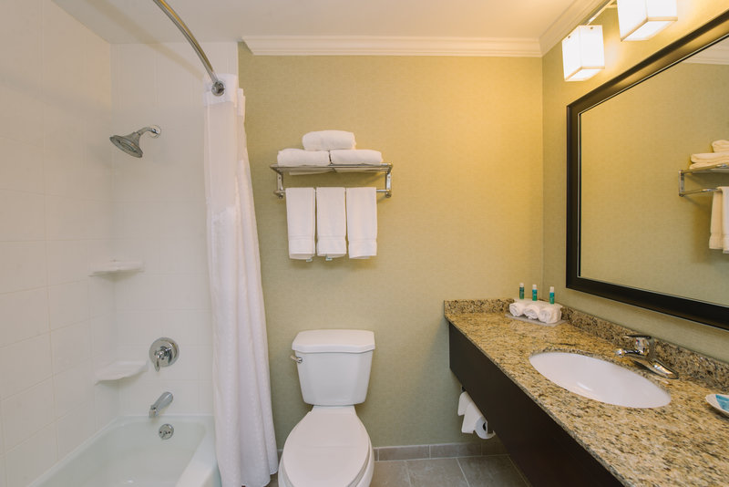 Holiday Inn Express and Suites Merrimack