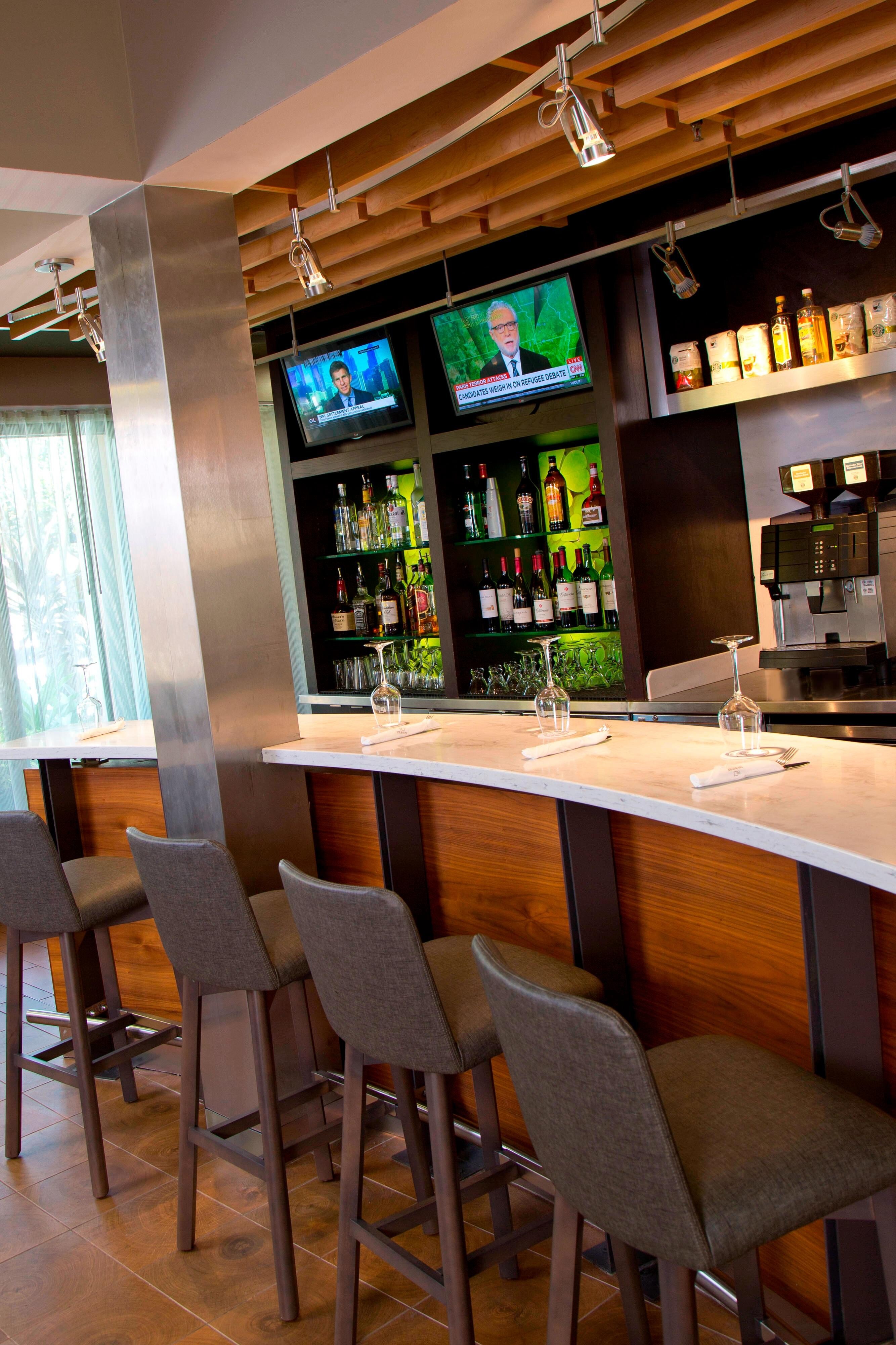 xclusive outdoor living pool orlando reviews on Courtyard Orlando International Drive Convention Center Bheri Price Address Reviews