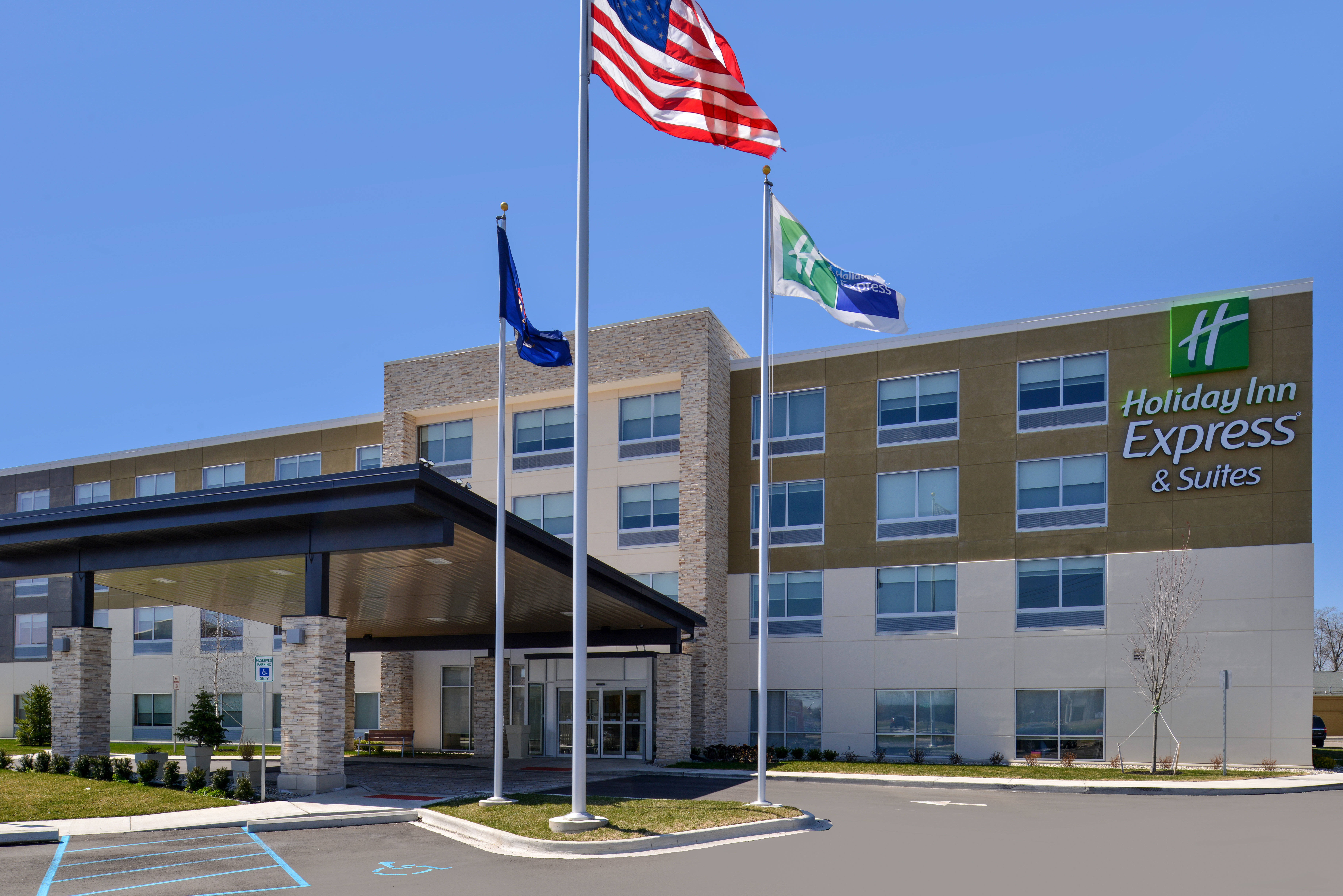Holiday Inn Express & Suites Farmington