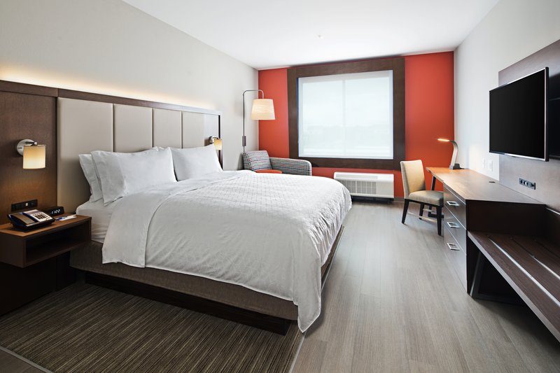 Holiday Inn Express and Suites Lubbock Central – Univ Area
