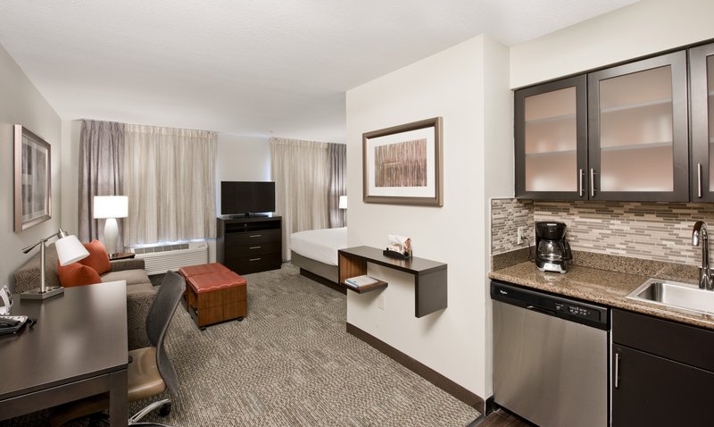 STAYBRIDGE SUITES BALLANTYNE