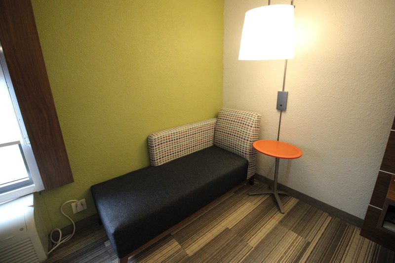 HOLIDAY INN EXP STES MEMORIAL