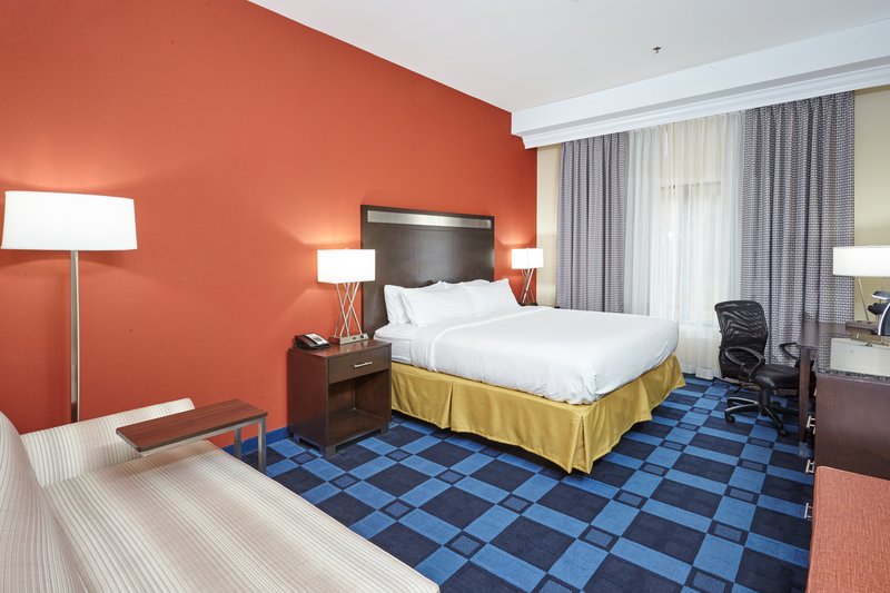 Holiday Inn Express and Suites Columbia Univ Area – Hwy 63