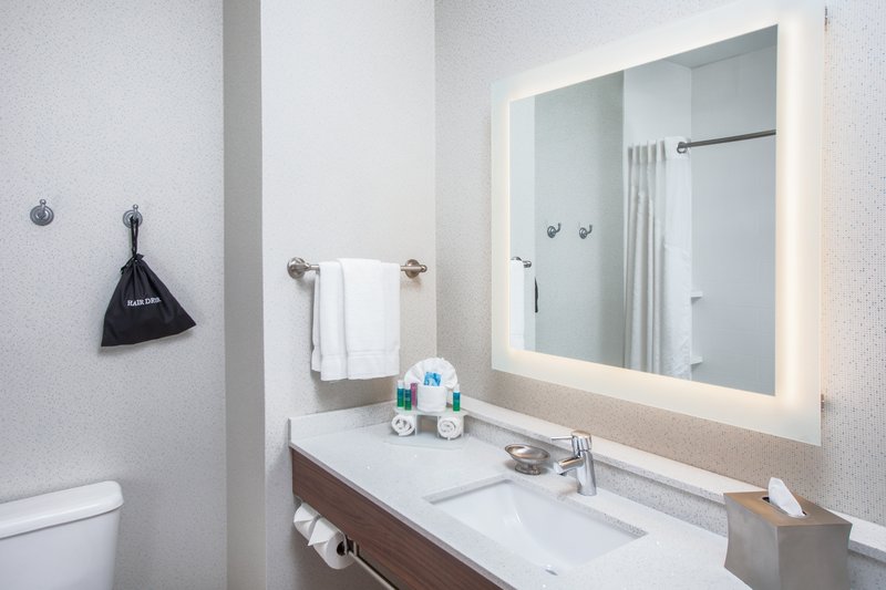 HOLIDAY INN EXP STES TEXARKANA