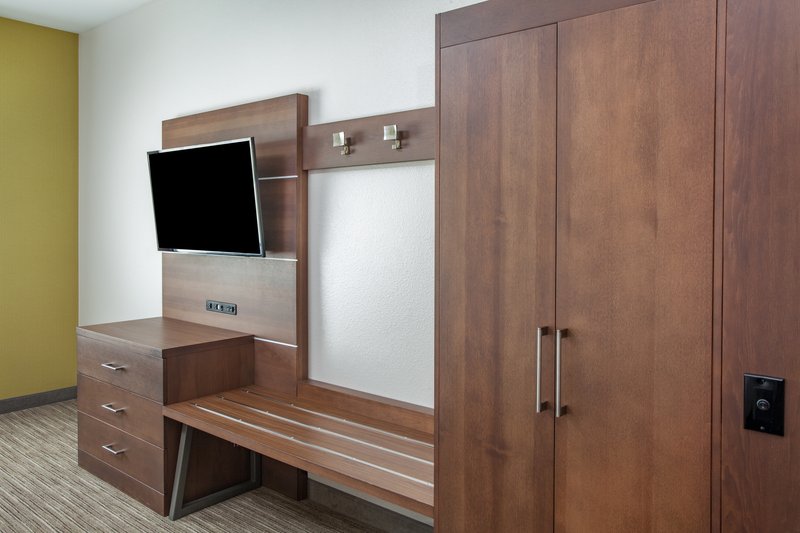HOLIDAY INN EXP STES TEXARKANA