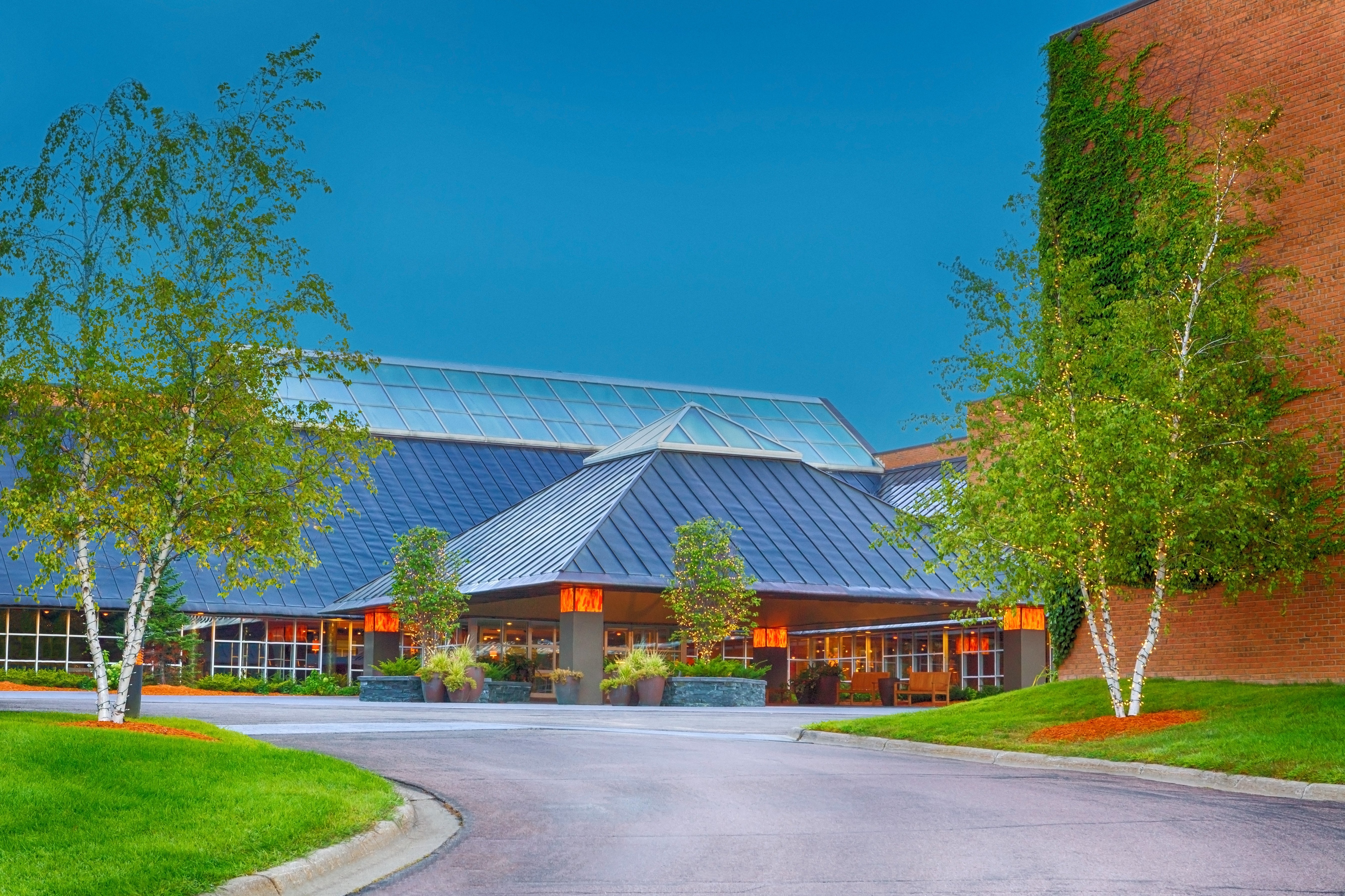 Crowne Plaza Hotel Minneapolis West