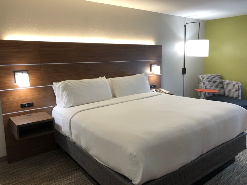 HOLIDAY INN-EXP STONE MOUNTAIN