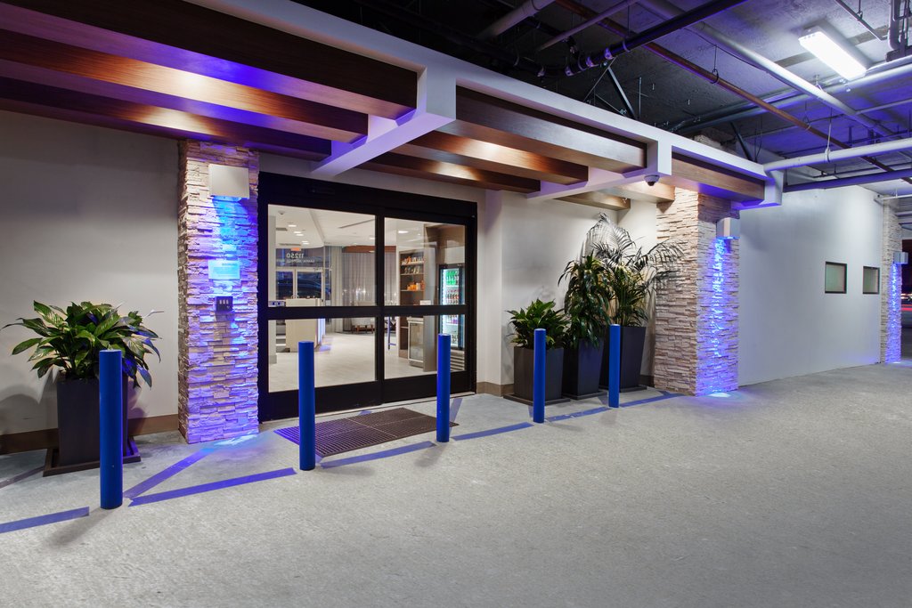 Entrance to Our West LA-Santa Monica Hotel