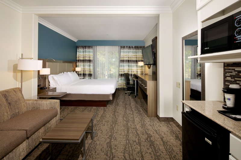 HOLIDAY INN EXPRESS & SUITES PASO ROBLES