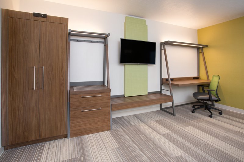 Holiday Inn Express and Suites Millersburg
