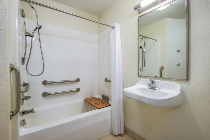 STUDIO STE 1QN MOBIL ACCESS TUB NOSMK