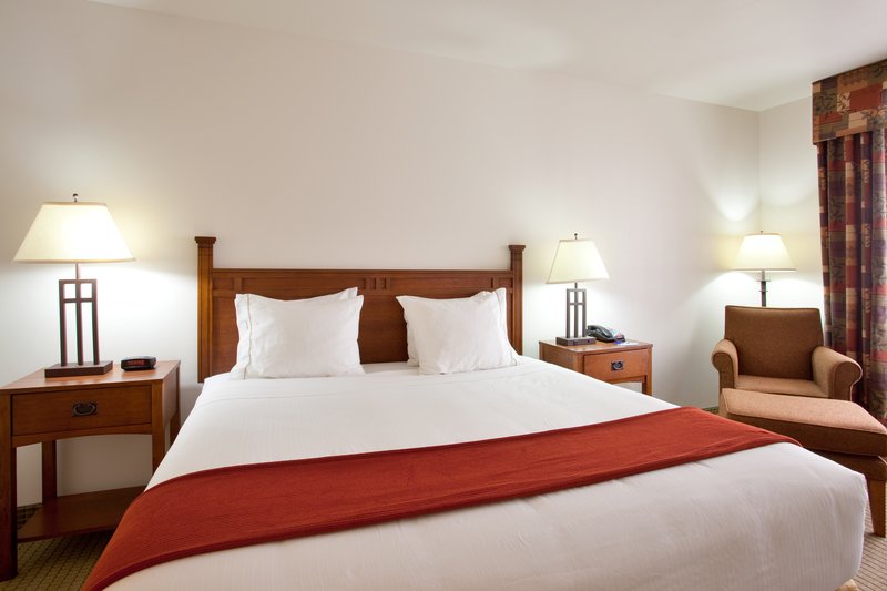 HOLIDAY INN EXP STES MATTOON