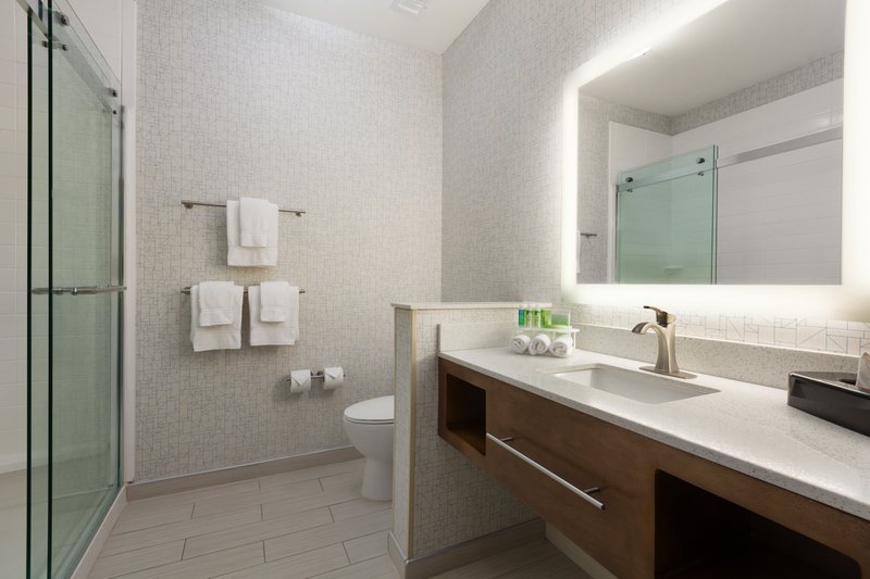 Holiday Inn Express and Suites Edinburg-McAllen Area