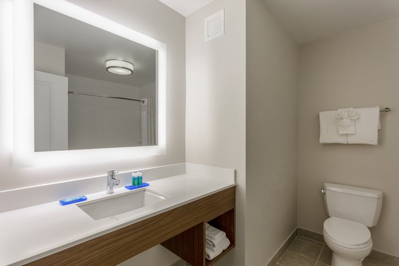HOLIDAY INN EXP STES VANDALIA