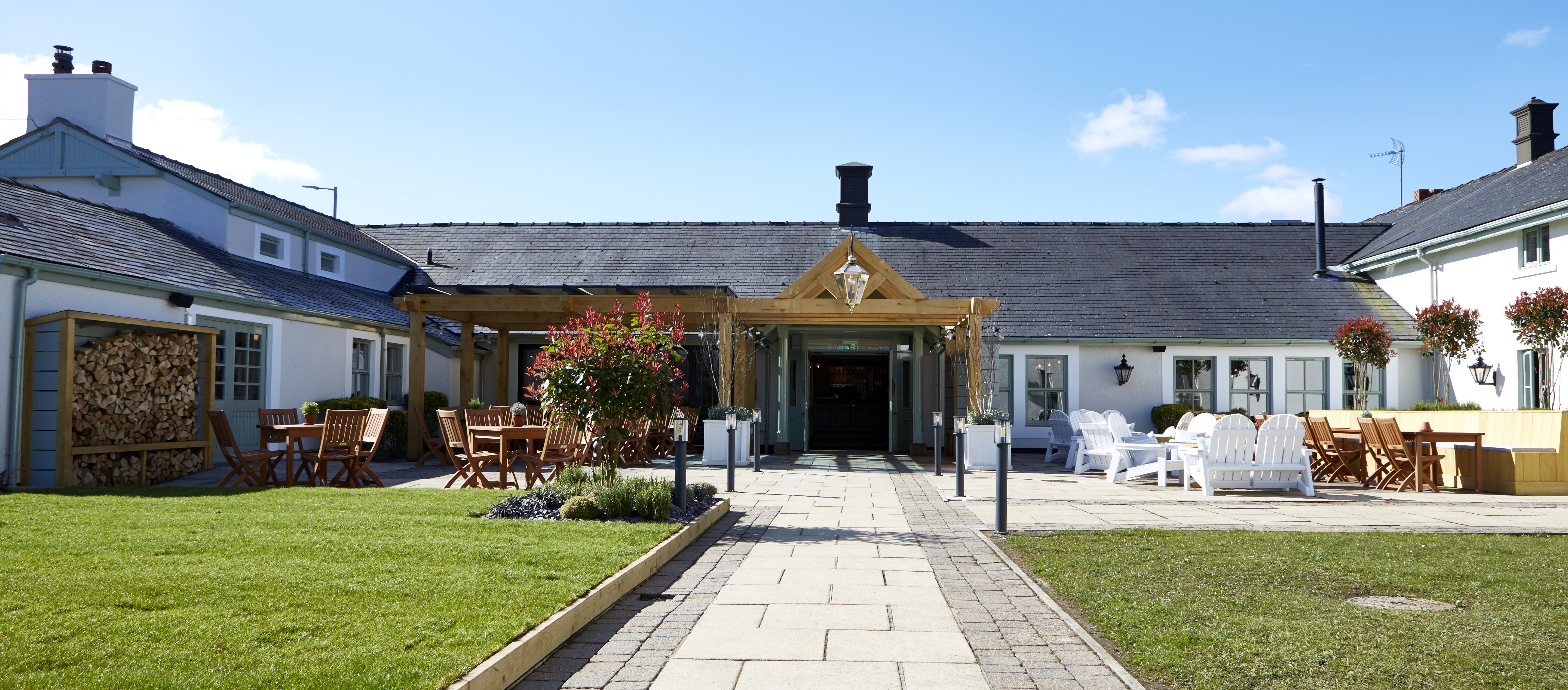 Bluebird Inn