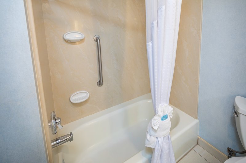 HOLIDAY INN EXPRESS & SUITES MODESTO