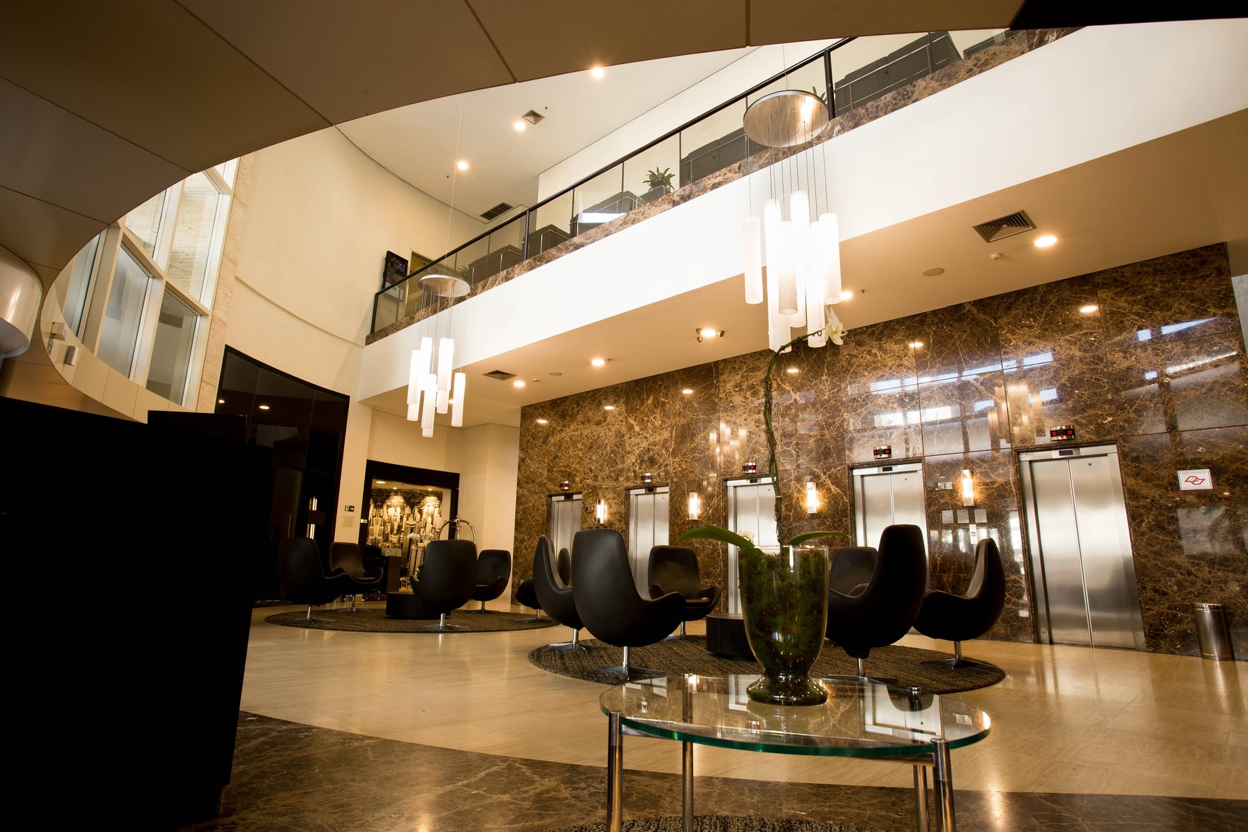 Enjoy and relax in the hotel lobby with free Wi-Fi.