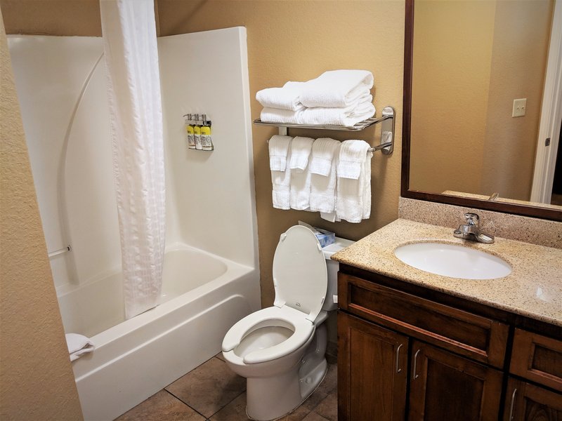 STUDIO SUITE 2 DOUBLE BEDS NONSMOKING
