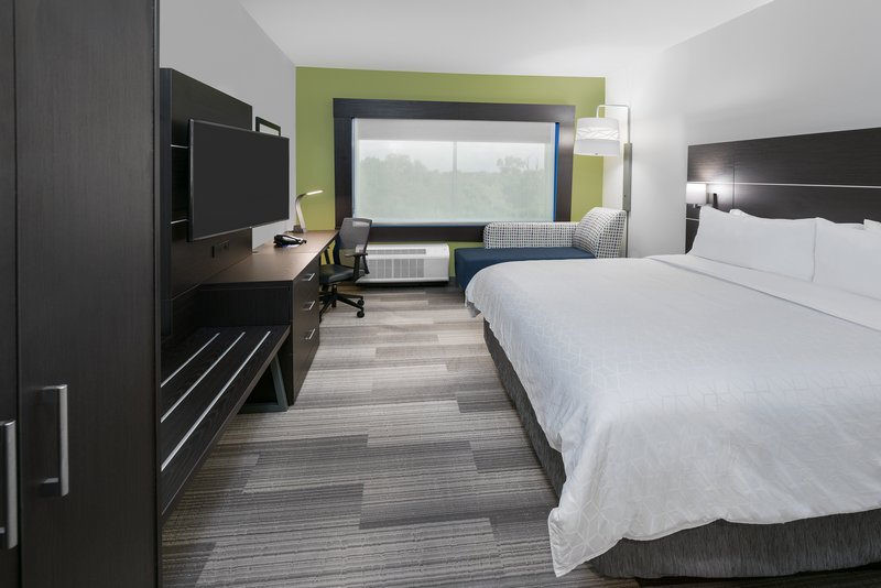 Holiday Inn Express and Suites Bryan
