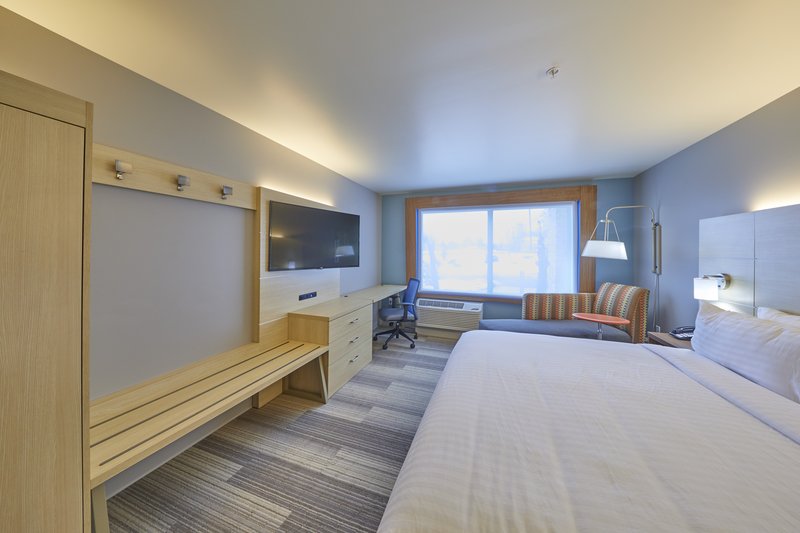 Holiday Inn Express and Suites Hermiston Downtown
