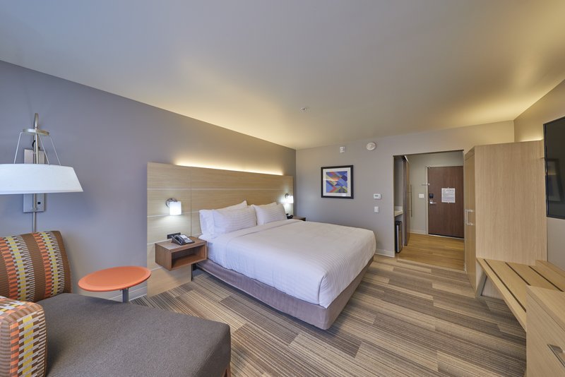 Holiday Inn Express and Suites Hermiston Downtown