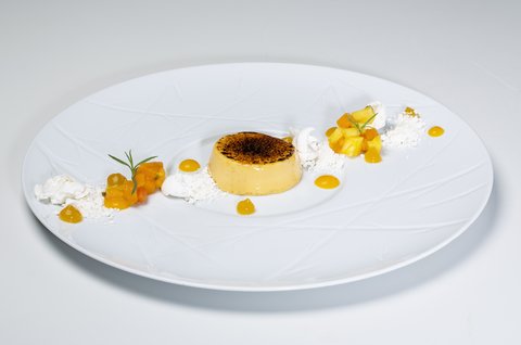Passion Fruit Crème Brûlée