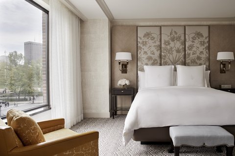 Four Seasons Executive Suite, Garden View