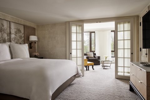 Senator Suite Bedroom