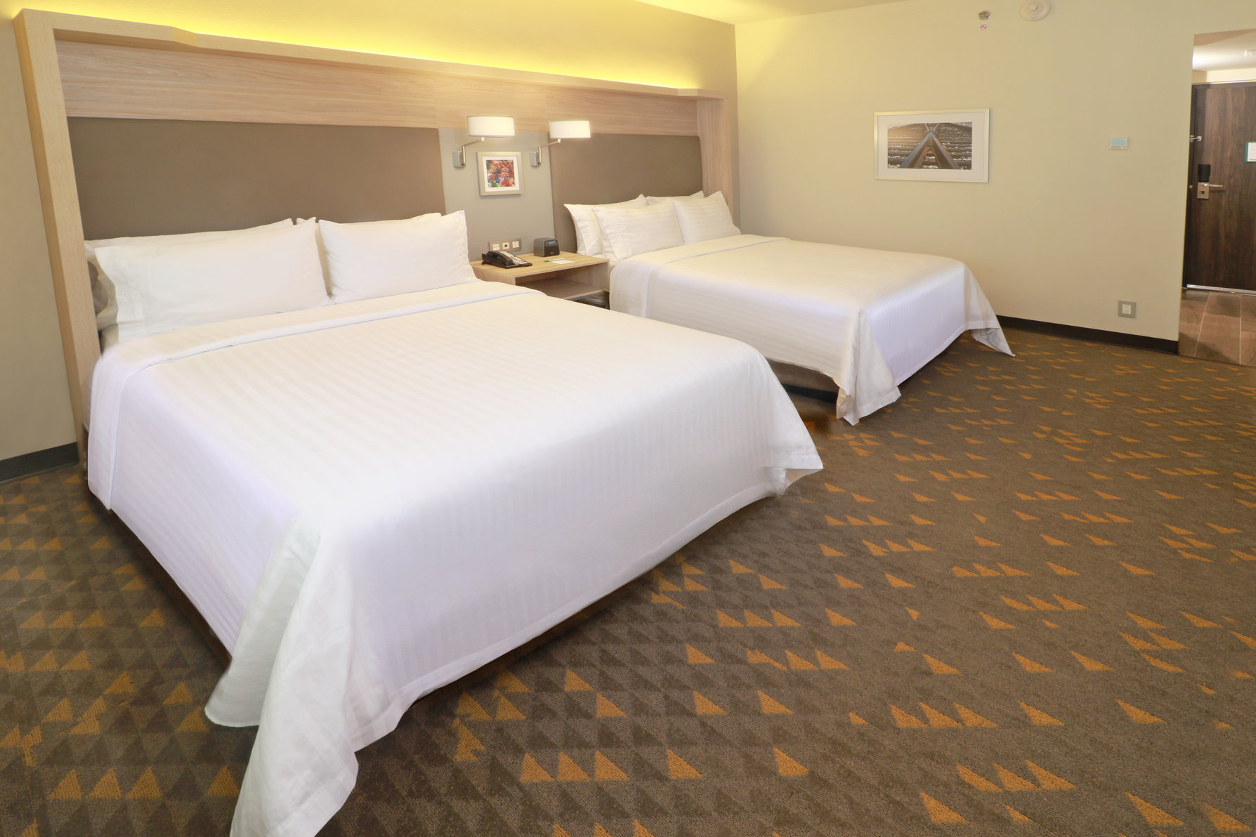 Holiday Inn Ciudad Juarez Room Type - 2 Queen Standard Sofa