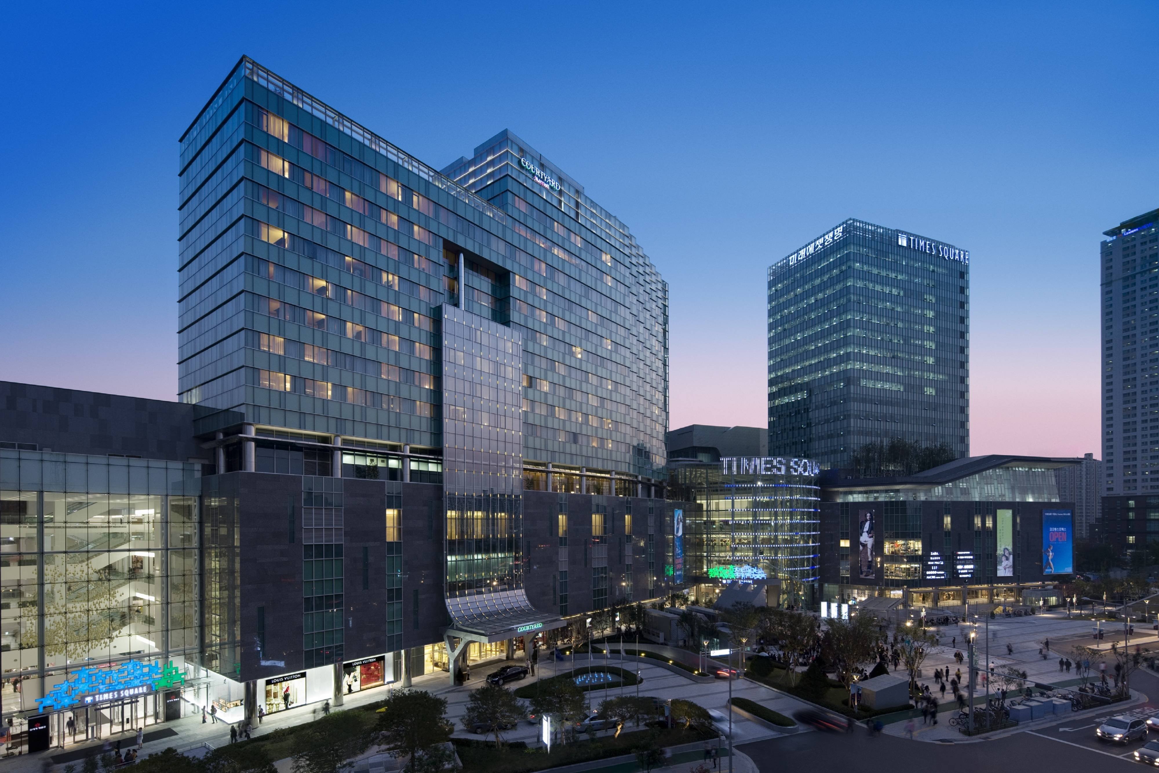 Courtyard by marriott seoul times square seoul south korea hotels 