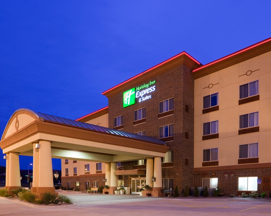 Holiday Inn Express & Suites WINONA, Winona