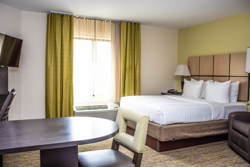 Candlewood Suites Overland Park