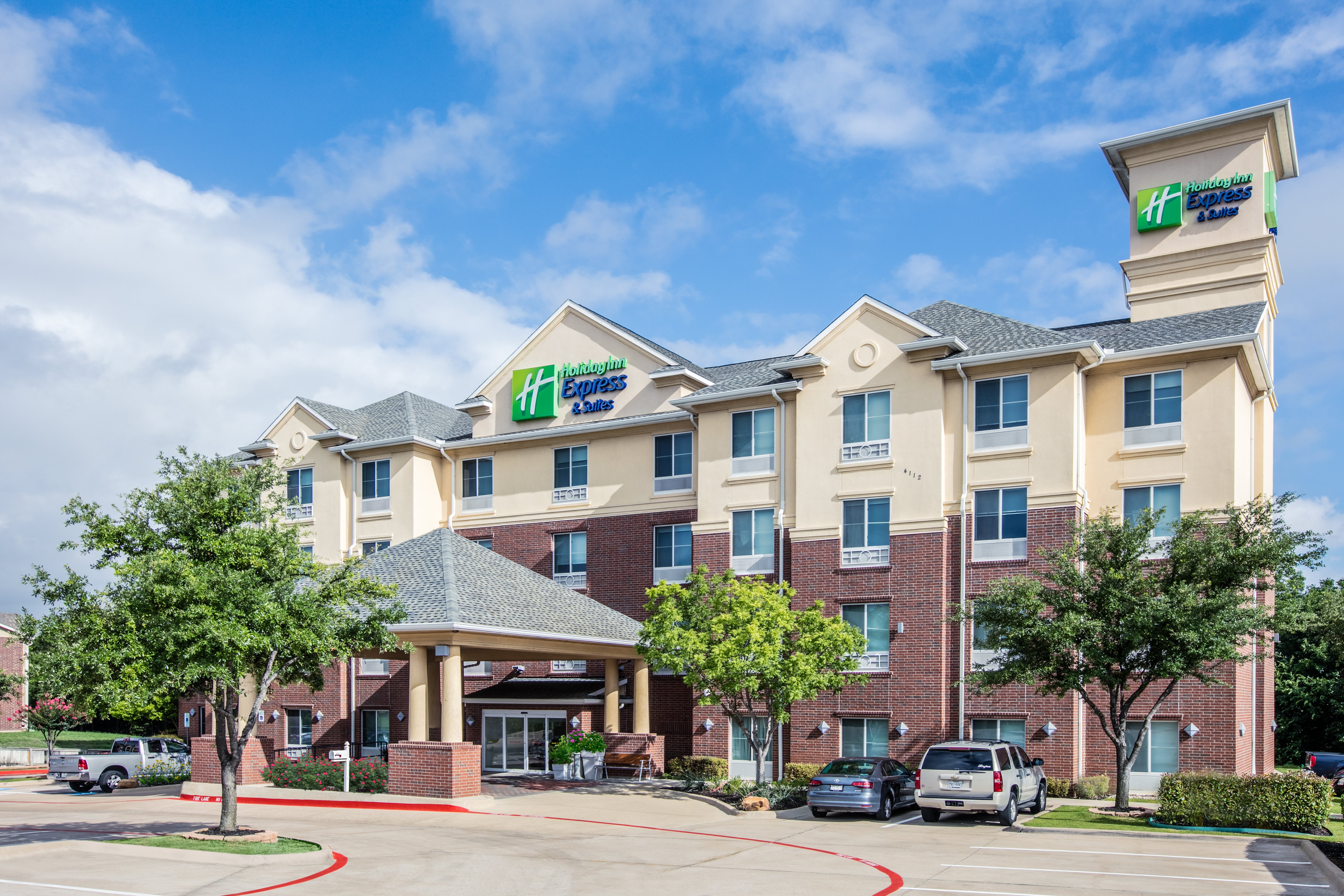 Holiday Inn Express & Suites Dallas