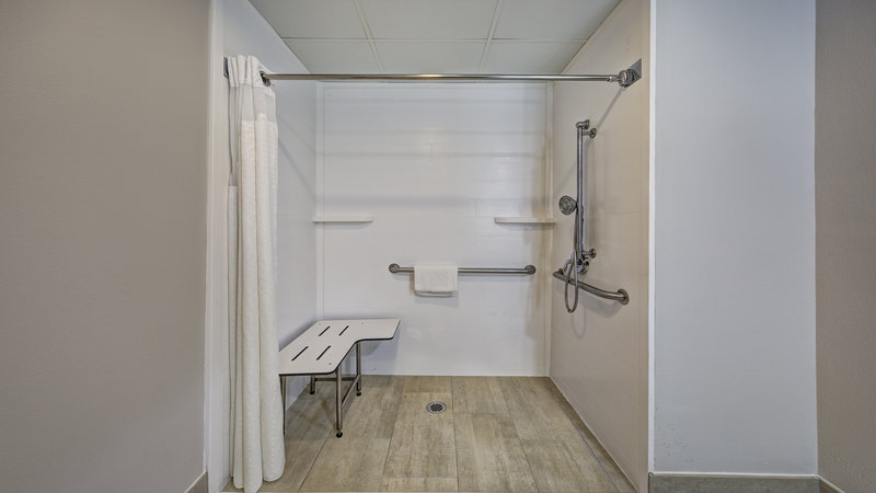 KING MOBIL ACCESSIBLE ROLL IN SHWR NOSMK