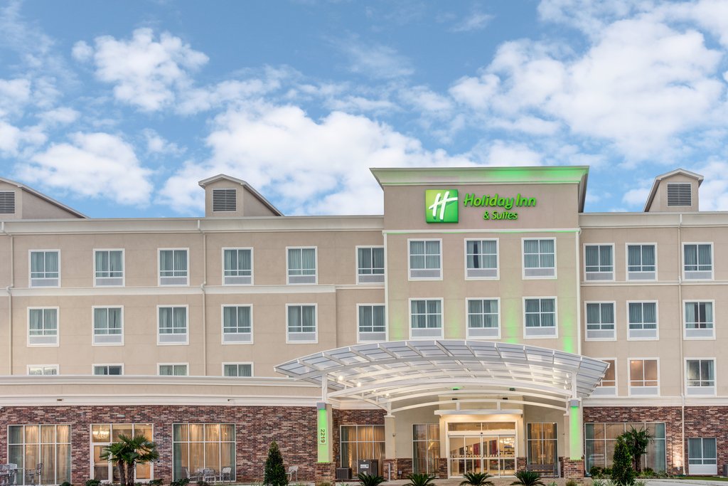 Welcome to Lafayette's newest luxurious hotel in Lafayette, LA.